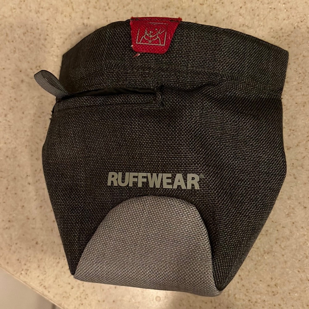 Ruffwear dog treat pouch